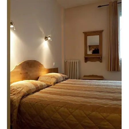 Trianon Centre Hotel 2*