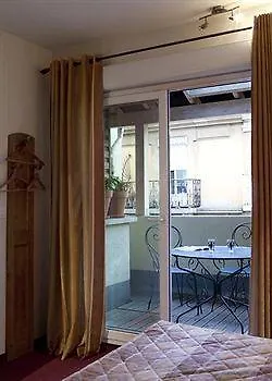 Trianon Centre Hotel 2*