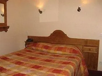 Hotel Trianon Centre 2*