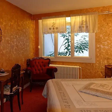 Trianon Centre Hotel 2*