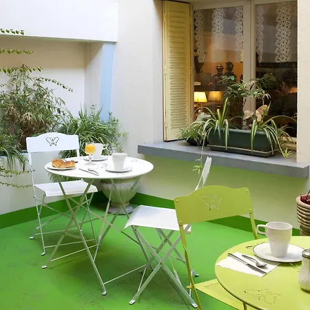 Trianon Centre Hotel 2*